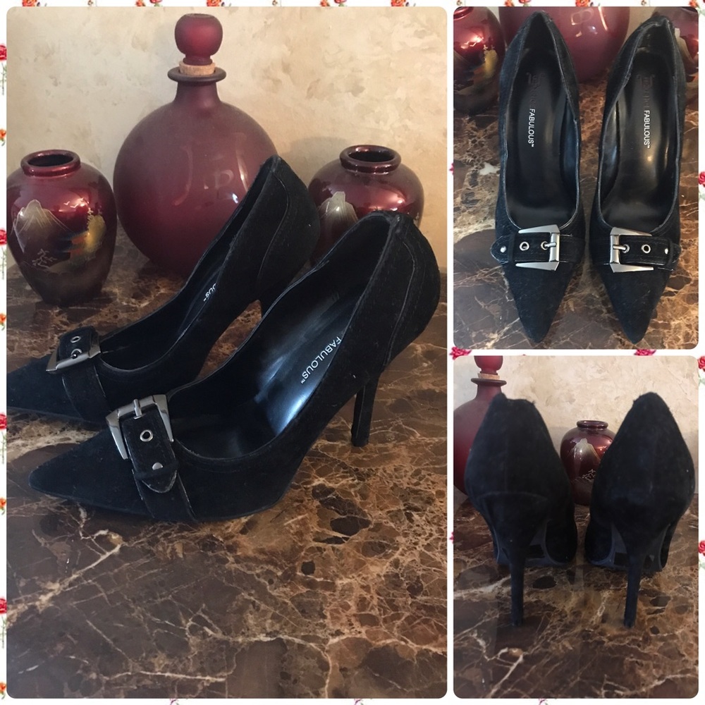 SHOE FABULOUS. Black Faux Suede Heels w/Buckle